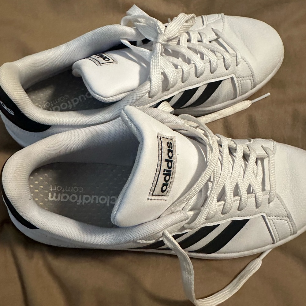 Adidas Grand Court Cloud Foam Women’s Shoes Size 9